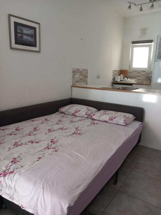 Paphos Studios Экстерьер фото