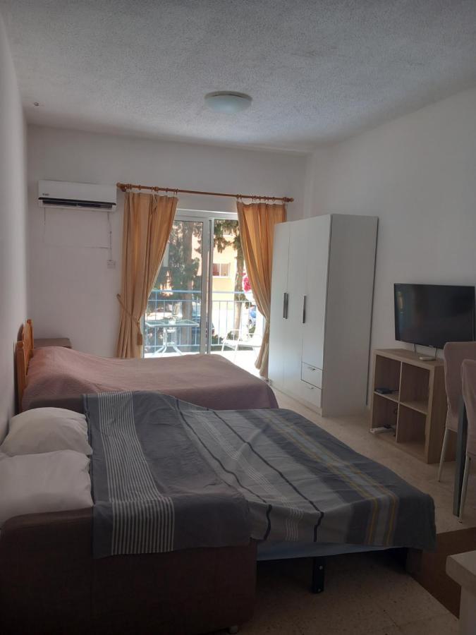 Paphos Studios Экстерьер фото
