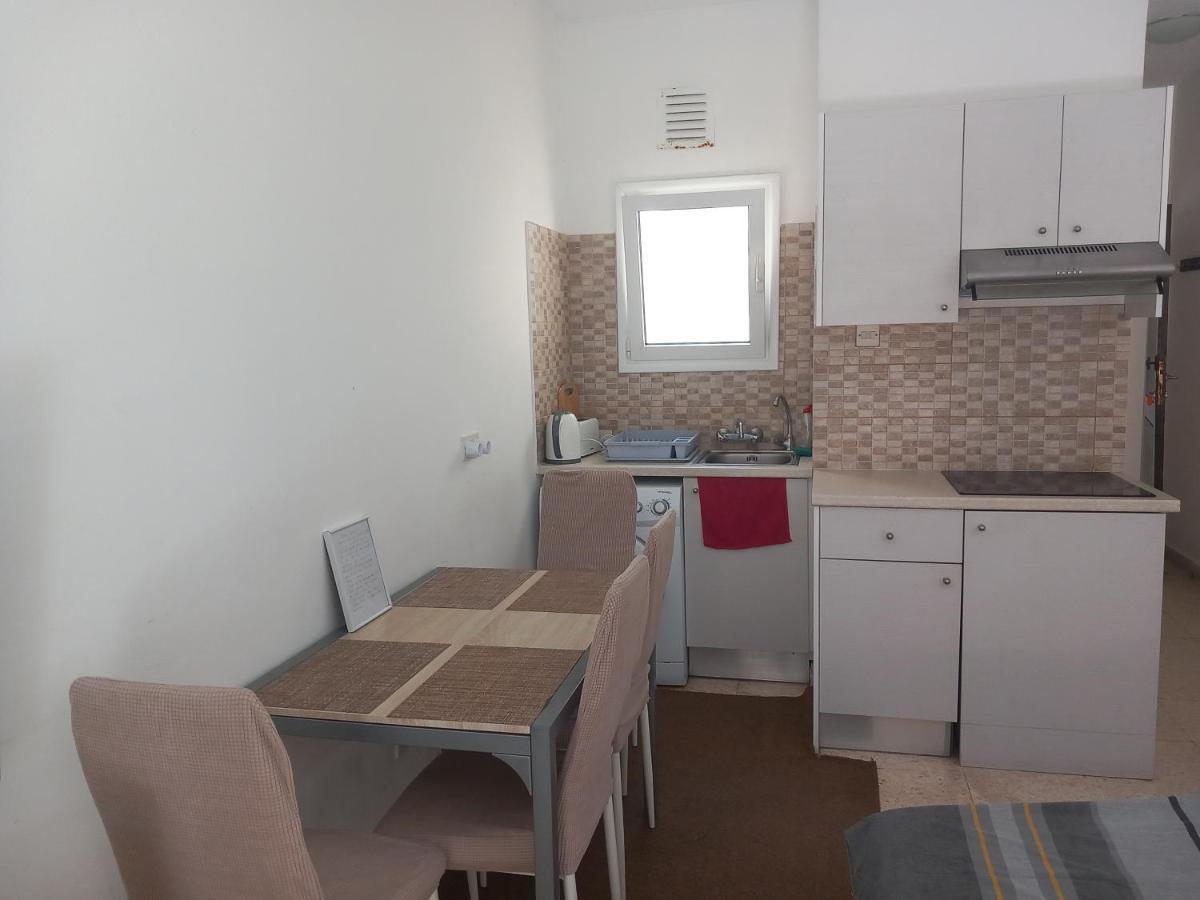 Paphos Studios Экстерьер фото