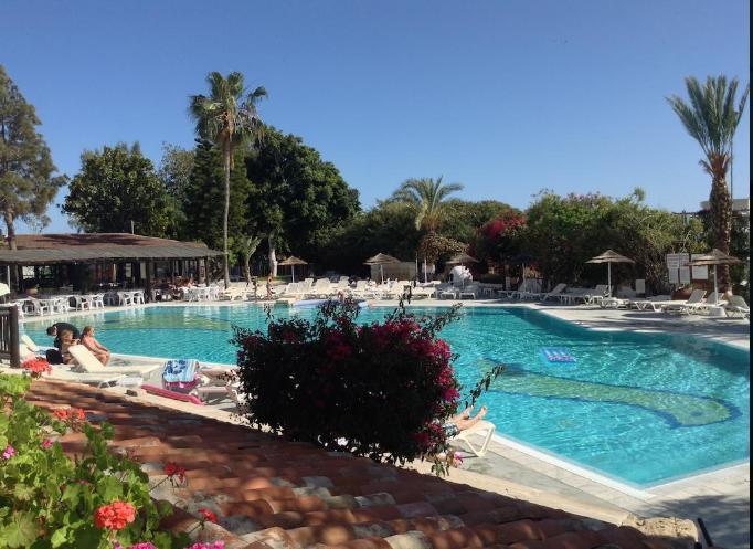 Paphos Studios Экстерьер фото